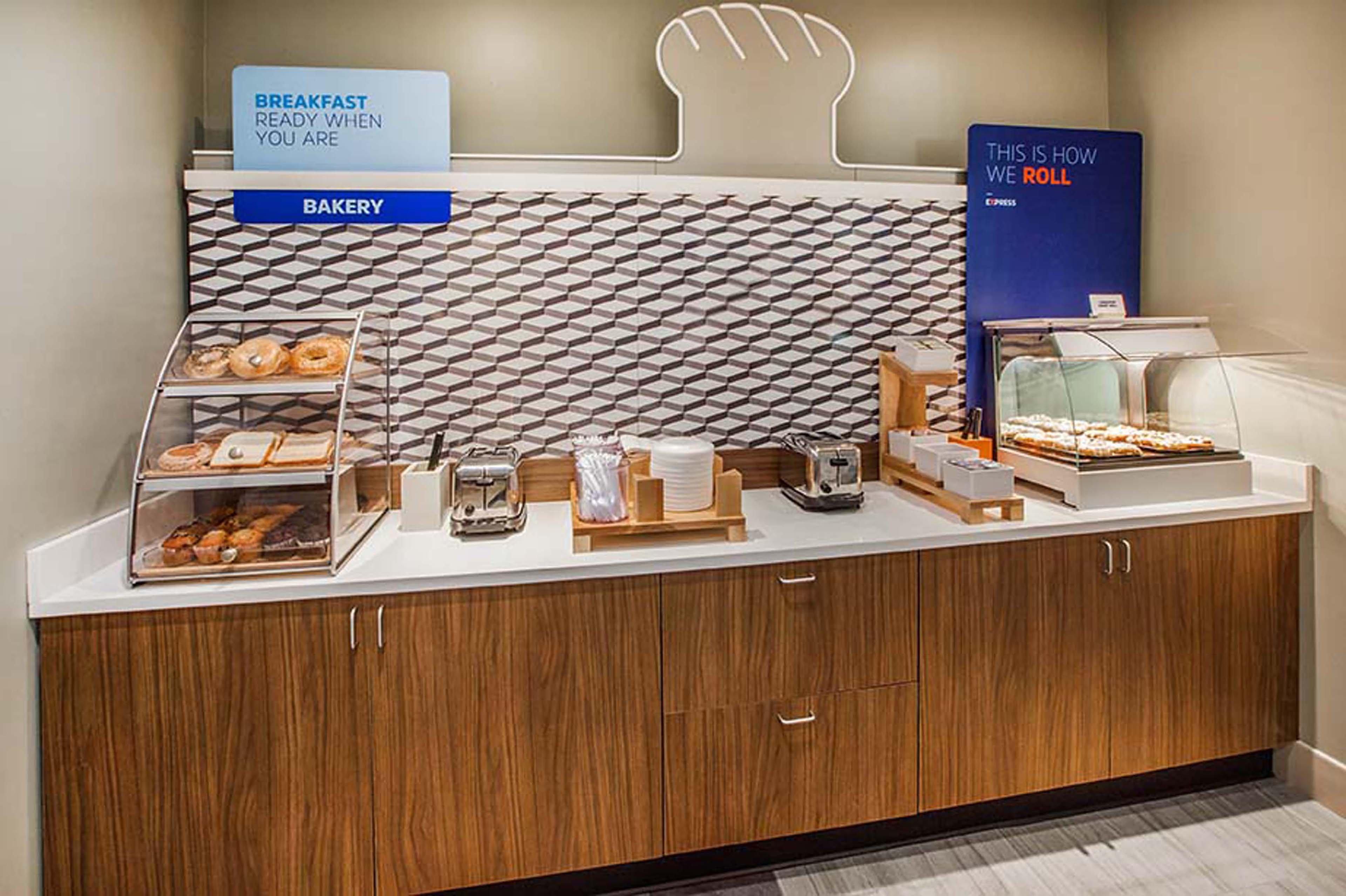 Holiday Inn Express & Suites Covington By Ihg מראה חיצוני תמונה