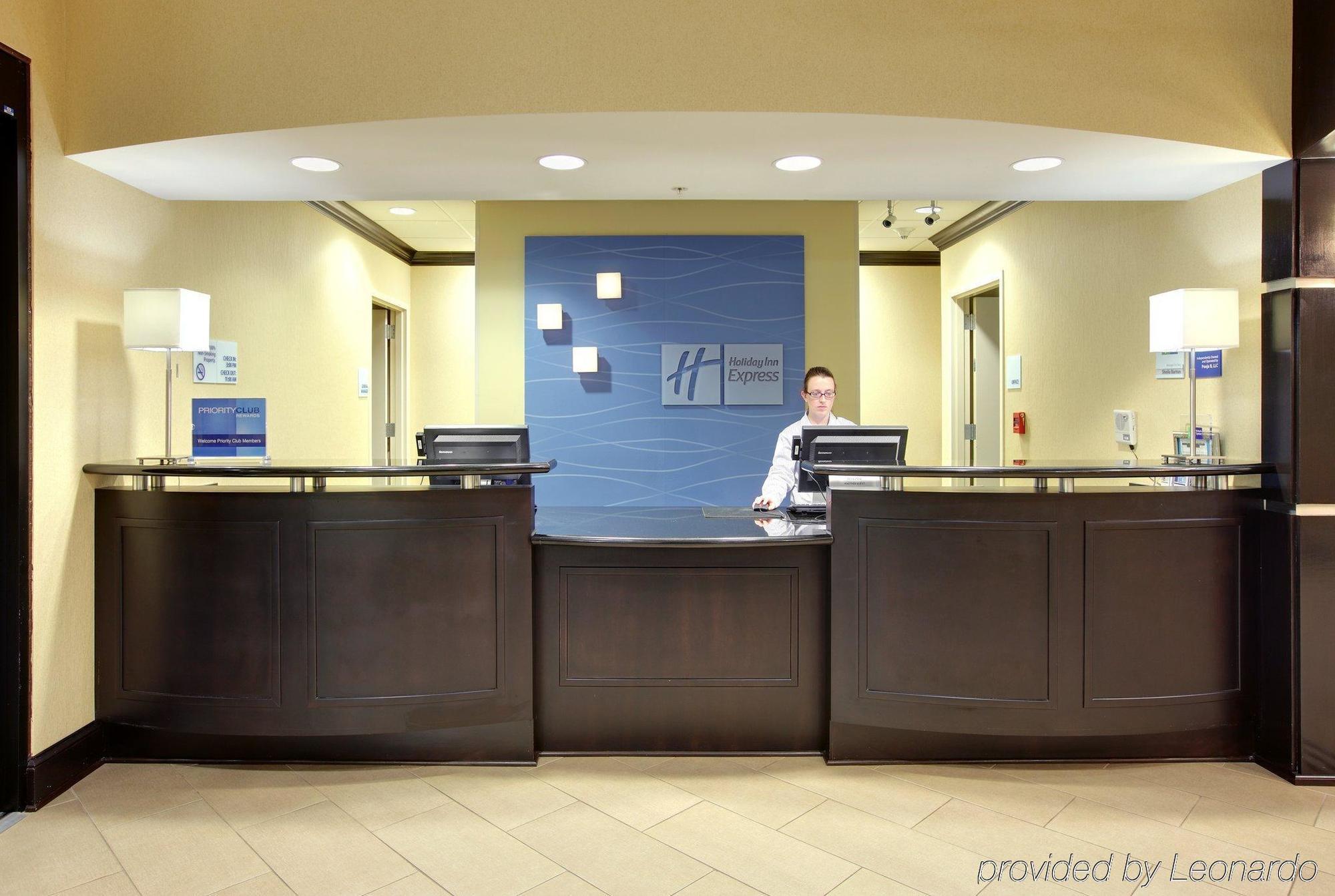 Holiday Inn Express & Suites Covington By Ihg מראה פנימי תמונה