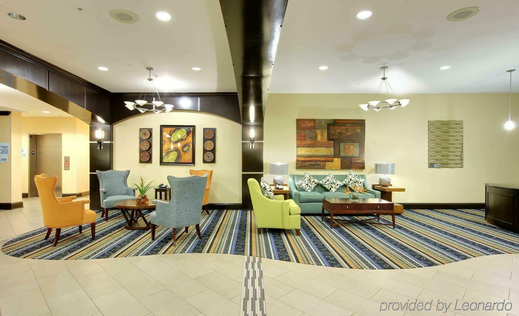 Holiday Inn Express & Suites Covington, An Ihg Hotel מראה פנימי תמונה